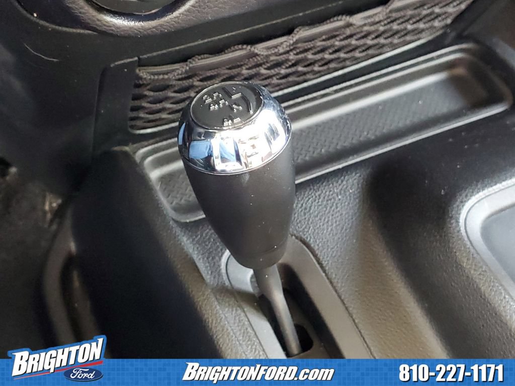 Used 2015 Jeep Wrangler Unlimited Sahara AWD/4WD image 24