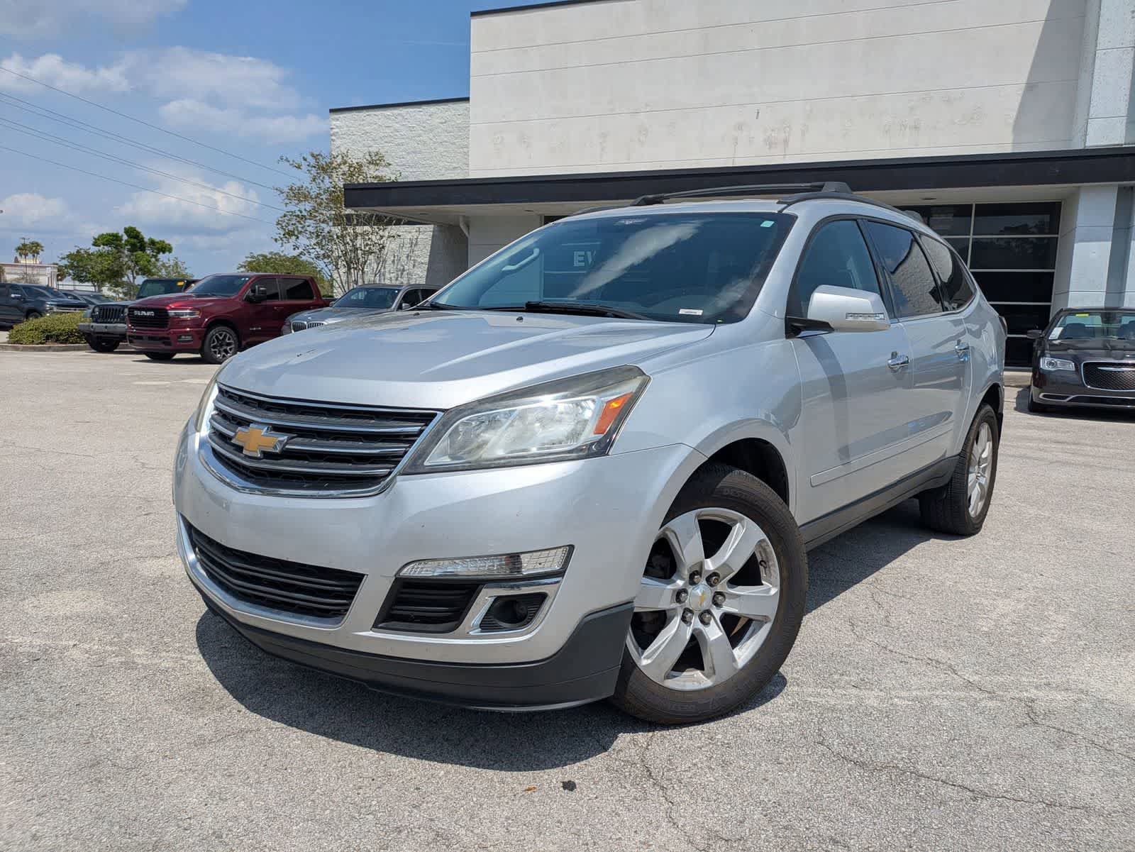 Used 2017 Chevrolet Traverse LT w/ Style and Technology Package AWD/4WD image 1