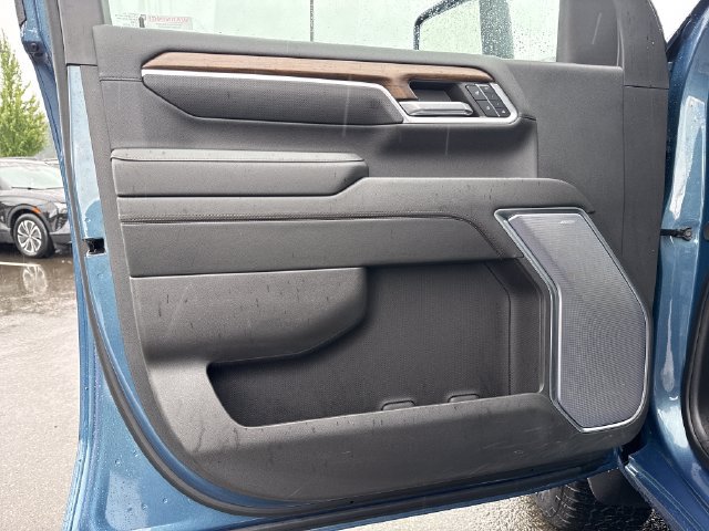 Used 2024 Chevrolet Silverado 3500 High Country w/ High Country Premium Package AWD/4WD image 18