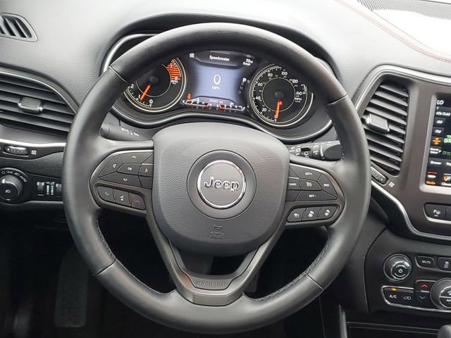 Used 2020 Jeep Cherokee Trailhawk AWD/4WD image 26