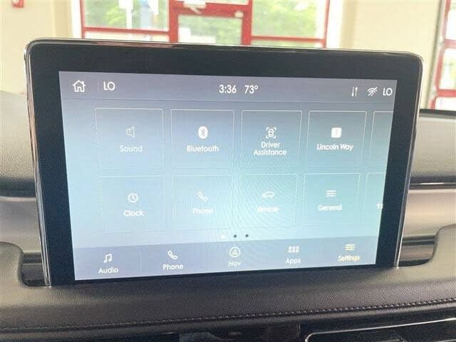 Used 2023 Lincoln Aviator AWD image 13