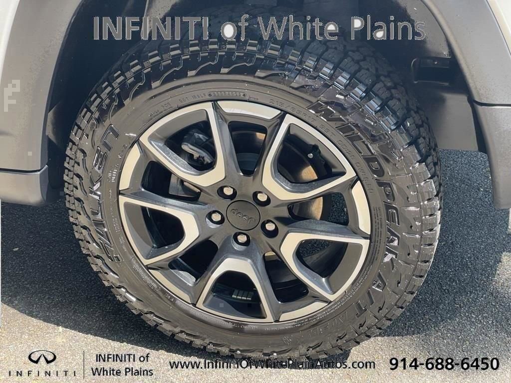 Used 2024 Jeep Compass Trailhawk image 32