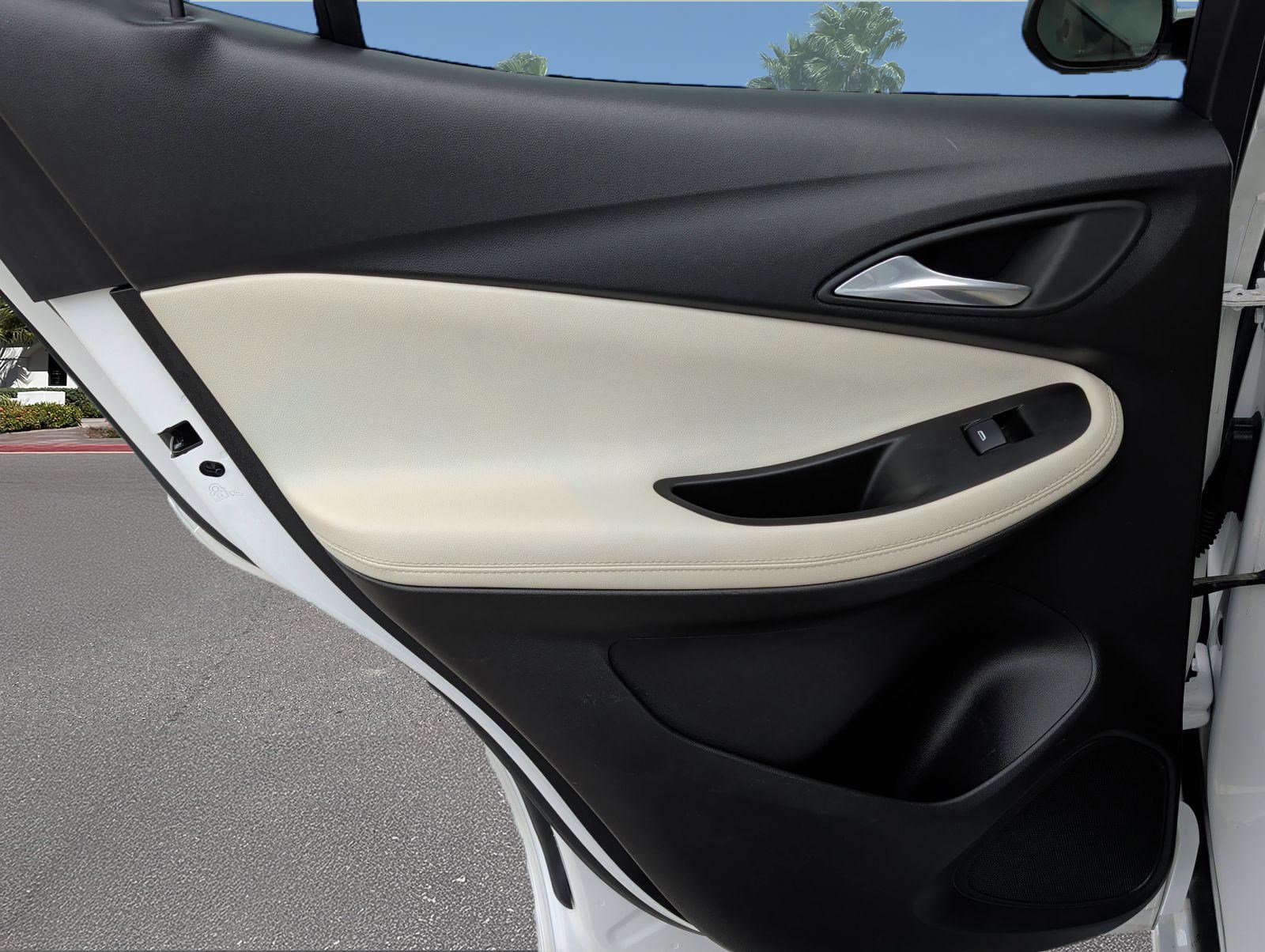 Used 2022 Buick Encore GX Select w/ Sport Touring Package image 22