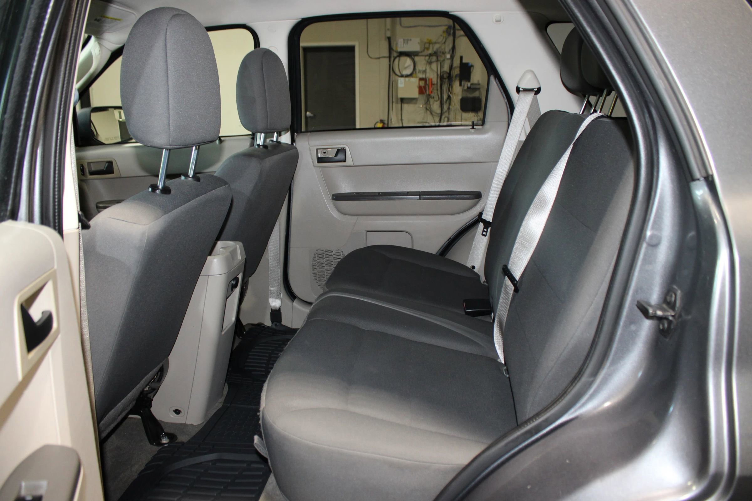 Used 2011 Ford Escape XLS w/ 101A Rapid Spec Order Code FWD image 20
