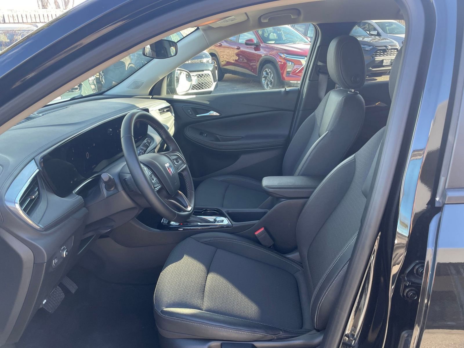 Used 2025 Buick Encore GX Preferred image 25