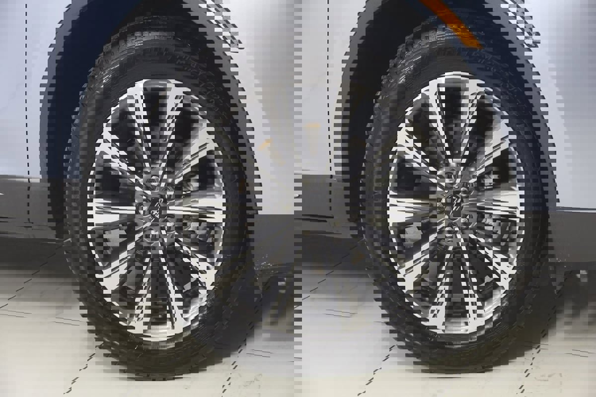 Used 2022 Lincoln Corsair Reserve w/ Elements Package image 16