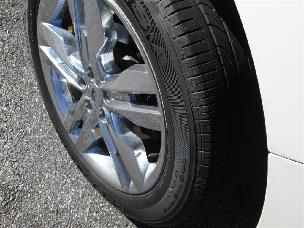 Used 2013 Ford Edge Limited image 7