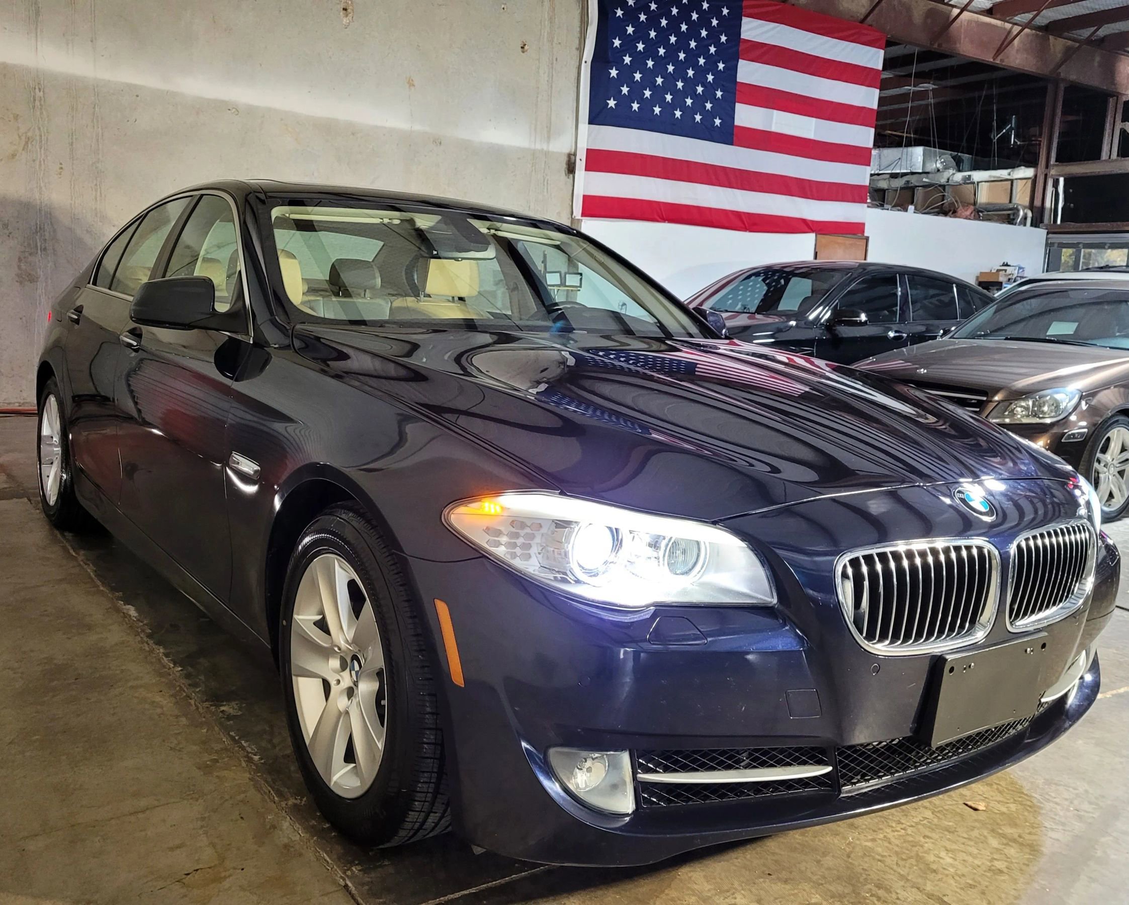 Used 2012 BMW 528i Sedan image 4