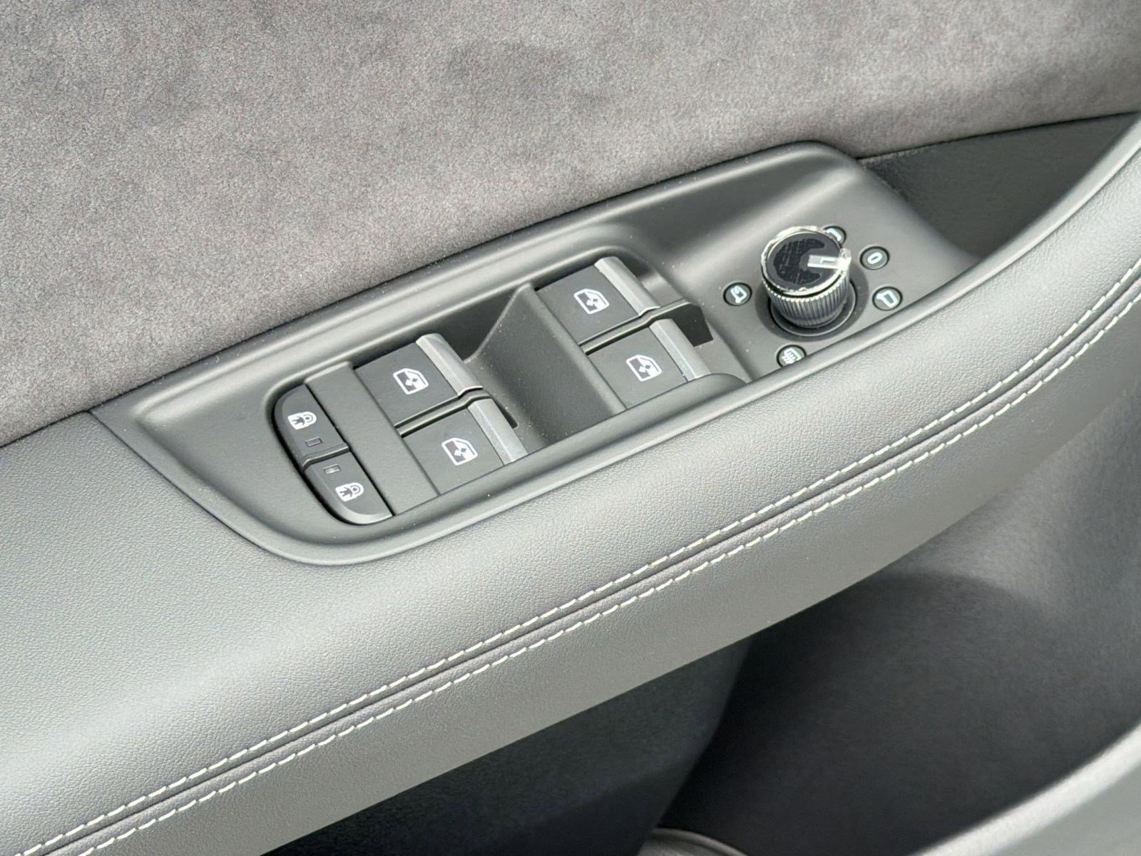 New 2026 Audi SQ8 Premium Plus AWD/4WD image 20