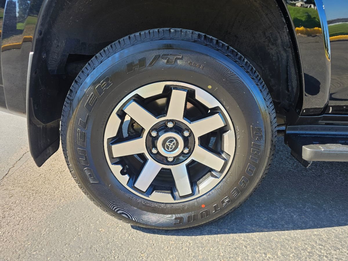 Used 2024 Toyota 4Runner TRD Off-Road Premium image 16