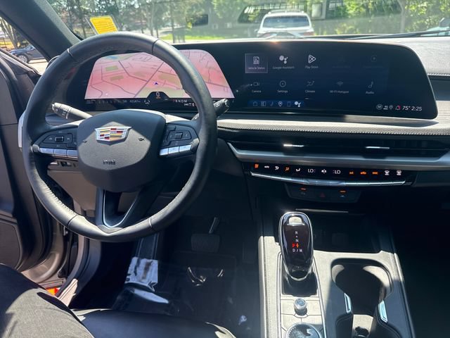 Used 2025 Cadillac XT4 Premium Luxury AWD/4WD image 28