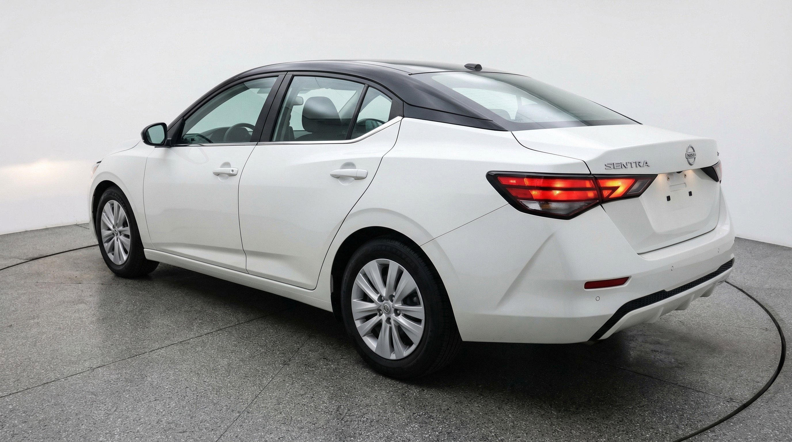 Used 2025 Nissan Sentra S image 6