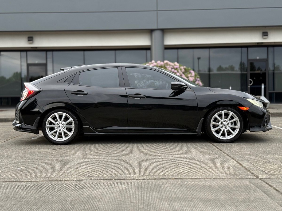 Used 2018 Honda Civic Sport image 2