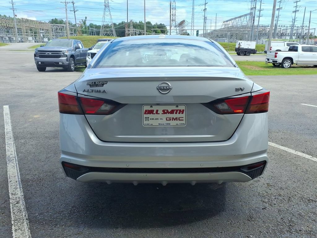 Used 2024 Nissan Altima 2.5 SV FWD image 6