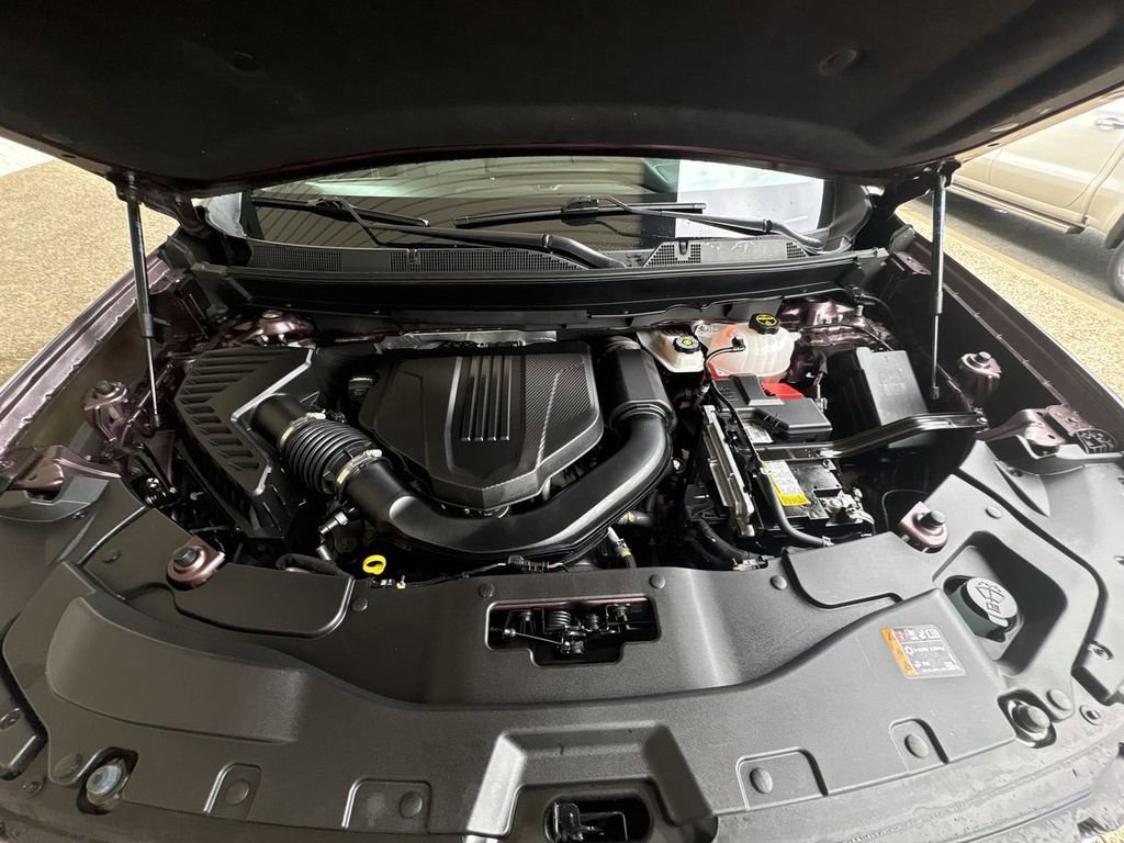 Certified 2025 GMC Acadia Elevation FWD image 30