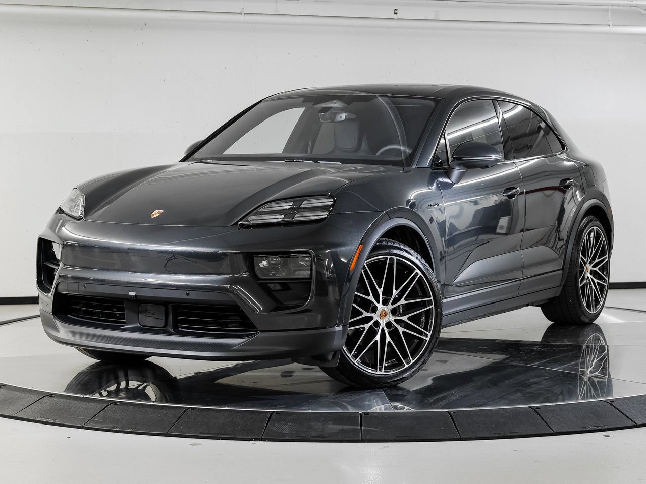 New 2026 Porsche Macan Electric RWD video 1