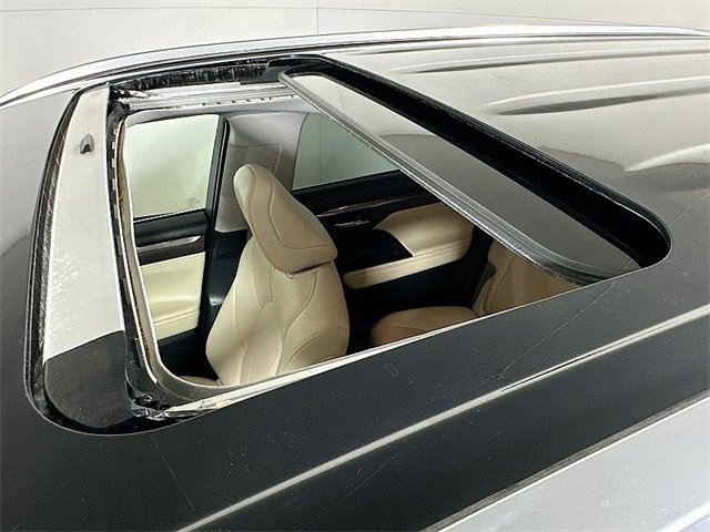 Used 2023 Toyota Highlander Limited image 14