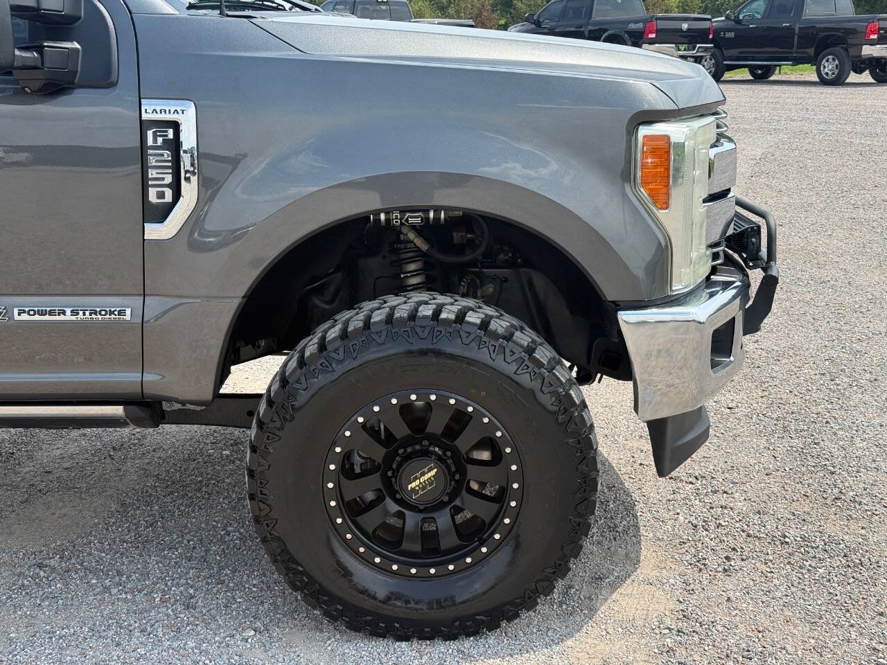 Used 2017 Ford F250 Lariat w/ Lariat Ultimate Package AWD/4WD image 7