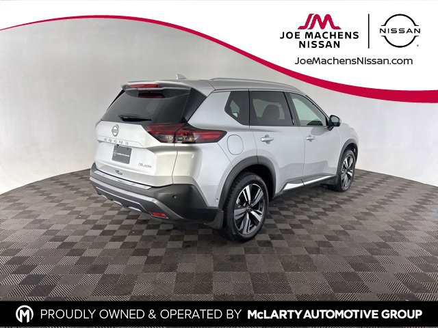 Used 2023 Nissan Rogue SL w/ SL Premium Package image 6