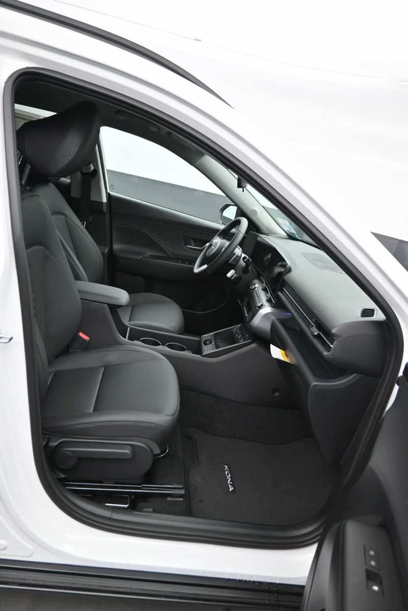 New 2026 Hyundai Kona SEL Premium AWD/4WD image 11