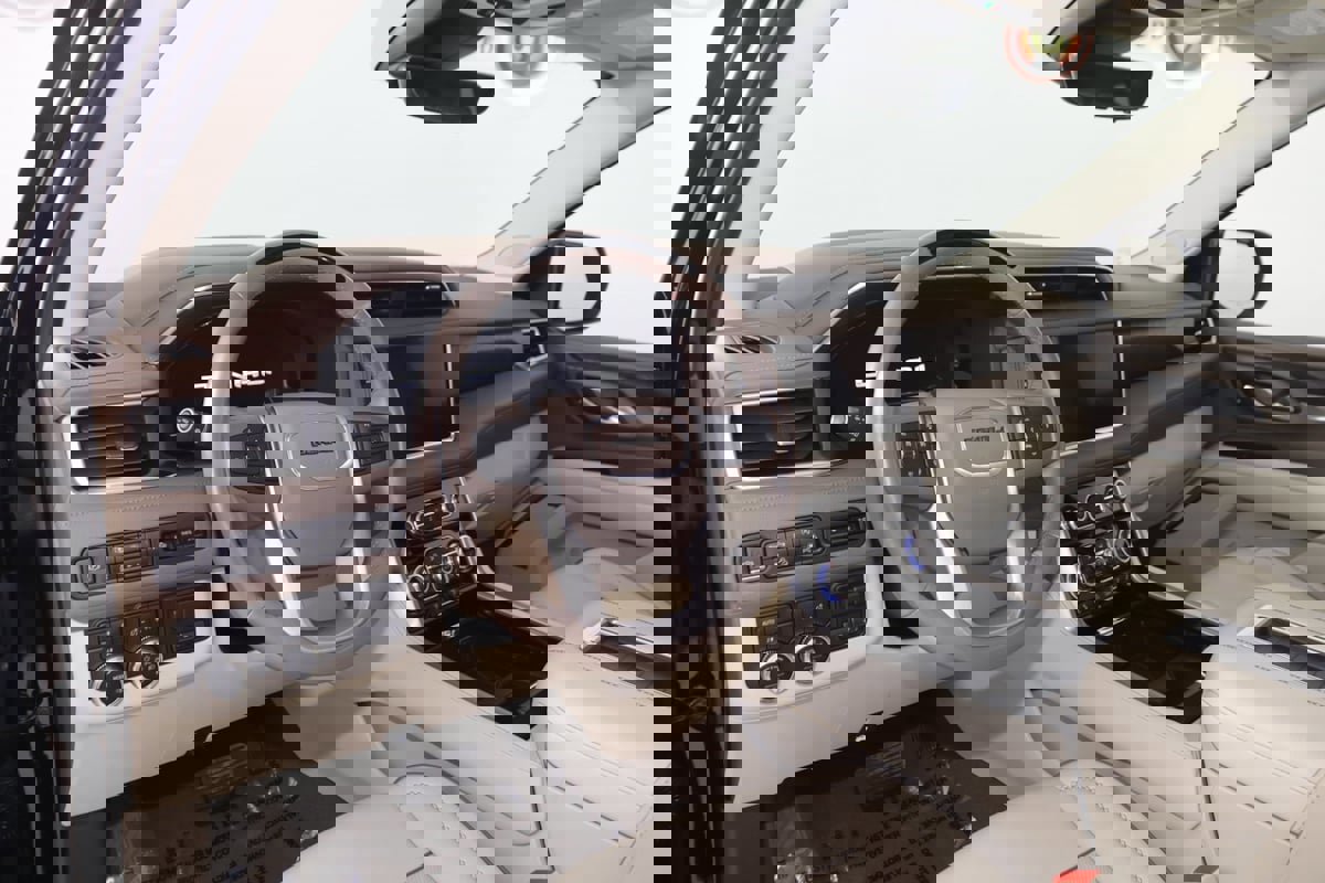 Used 2024 GMC Yukon Denali w/ Denali Reserve Package image 26