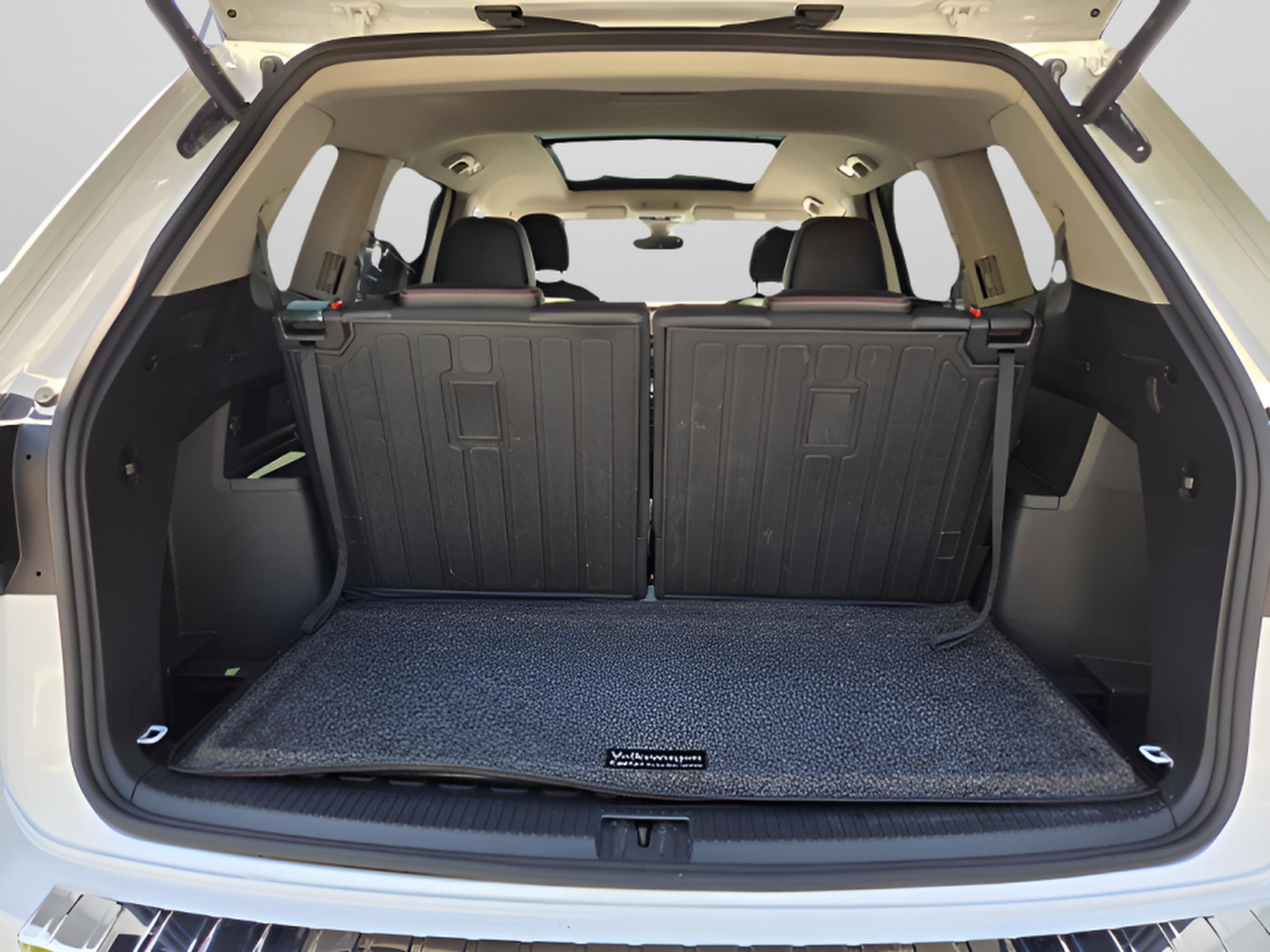 Used 2024 Volkswagen Atlas Peak Edition SEL image 26