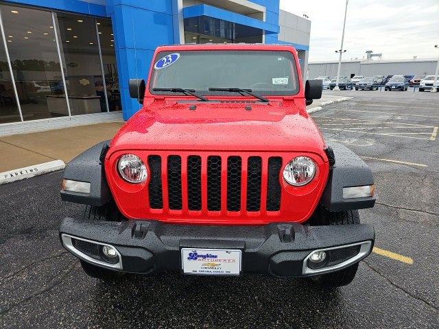 Used 2023 Jeep Gladiator Sport video 2