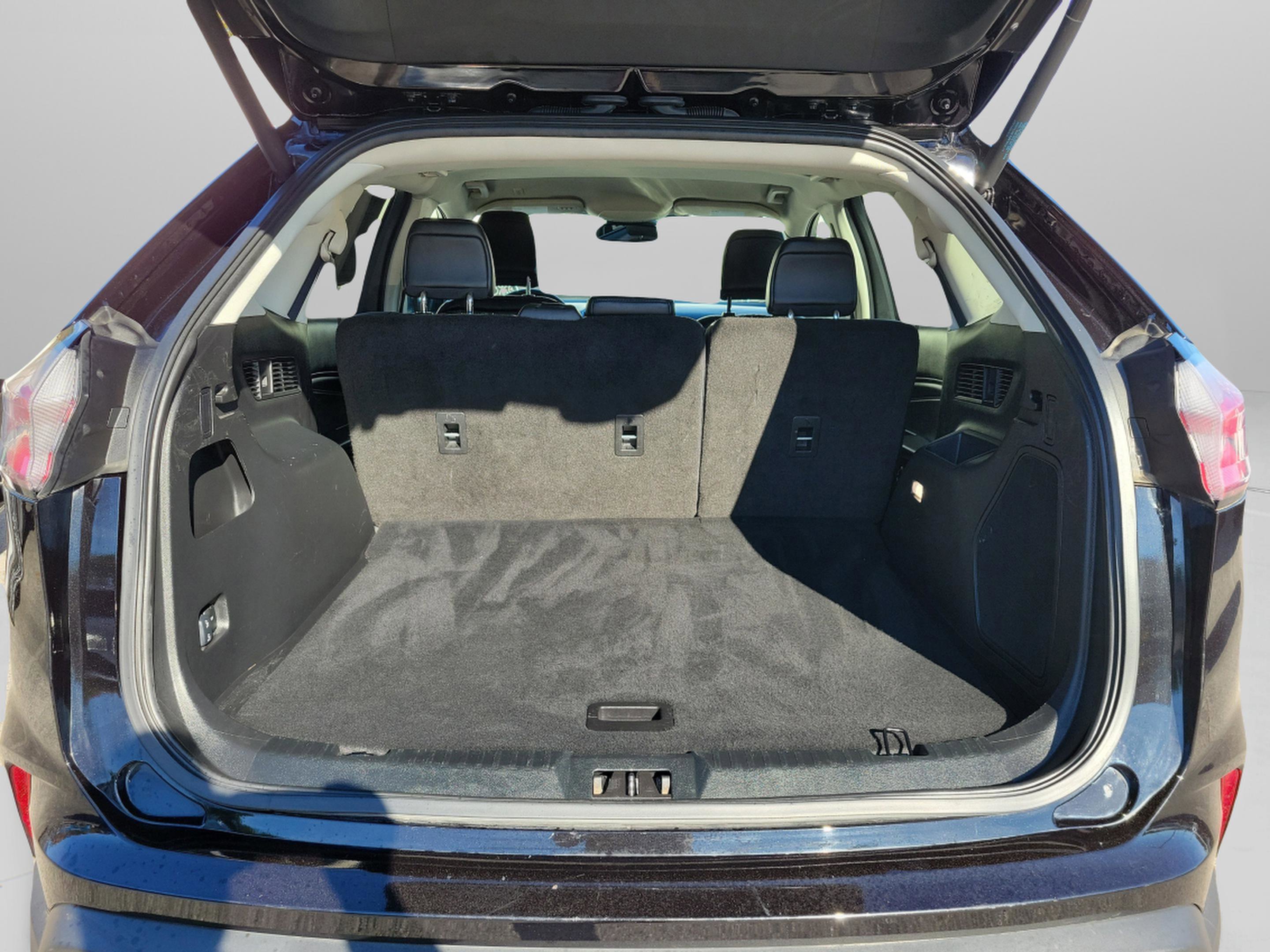 Used 2024 Ford Edge Titanium image 12