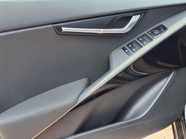 New 2025 Kia Niro EX image 18
