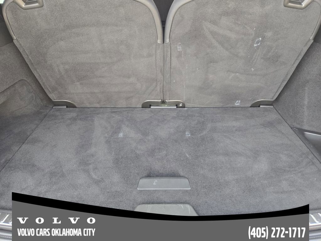 Certified 2025 Volvo XC90 B6 Plus image 32