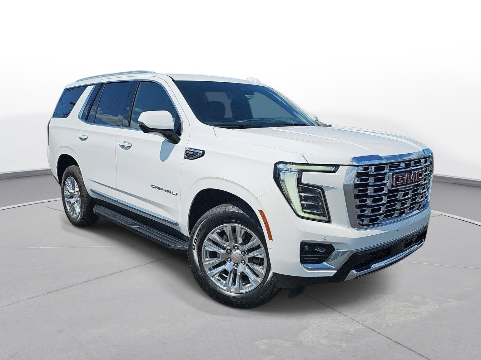 Used 2025 GMC Yukon Denali AWD/4WD image 3