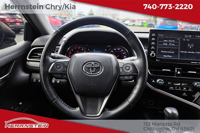 Used 2022 Toyota Camry XSE image 7