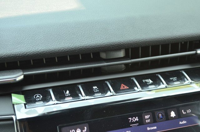 New 2025 Jeep Grand Cherokee L Laredo w/ Luxury Tech Group I image 30