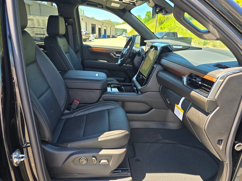 New 2026 GMC Yukon XL Denali w/ Sun & Power Step Package AWD/4WD image 29