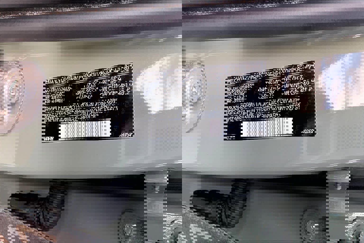 Used 2025 Volvo XC40 B5 Core w/ Protection Package Premier image 34