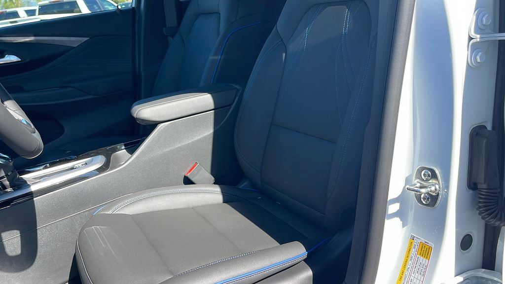 New 2026 Buick Envista Sport Touring w/ Convenience I Package FWD image 10