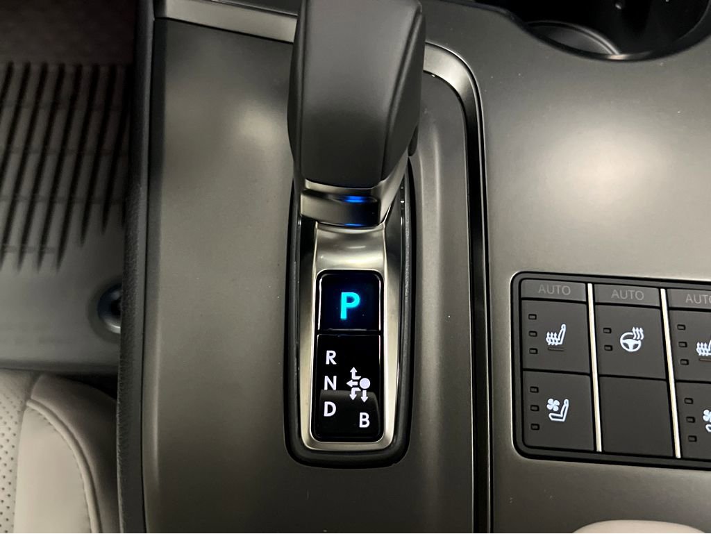 New 2026 Lexus UX 300h AWD image 32