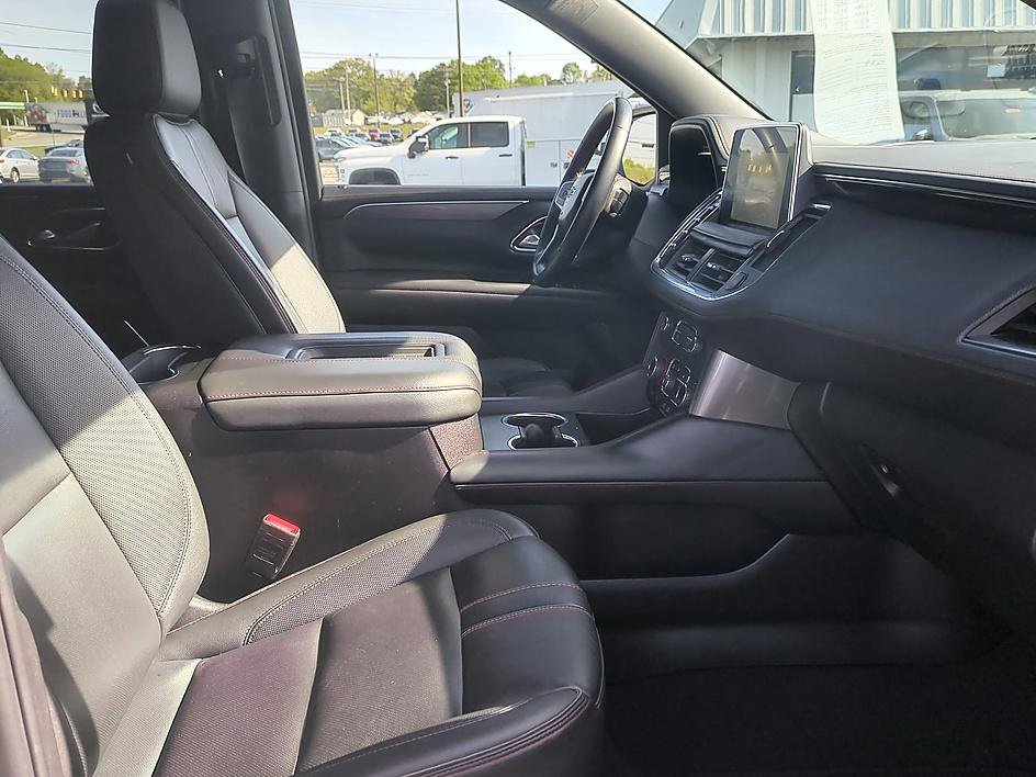 Used 2024 Chevrolet Suburban RST RWD image 35