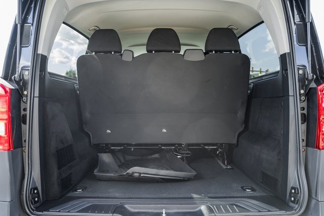 Used 2018 Mercedes-Benz Metris Passenger image 8