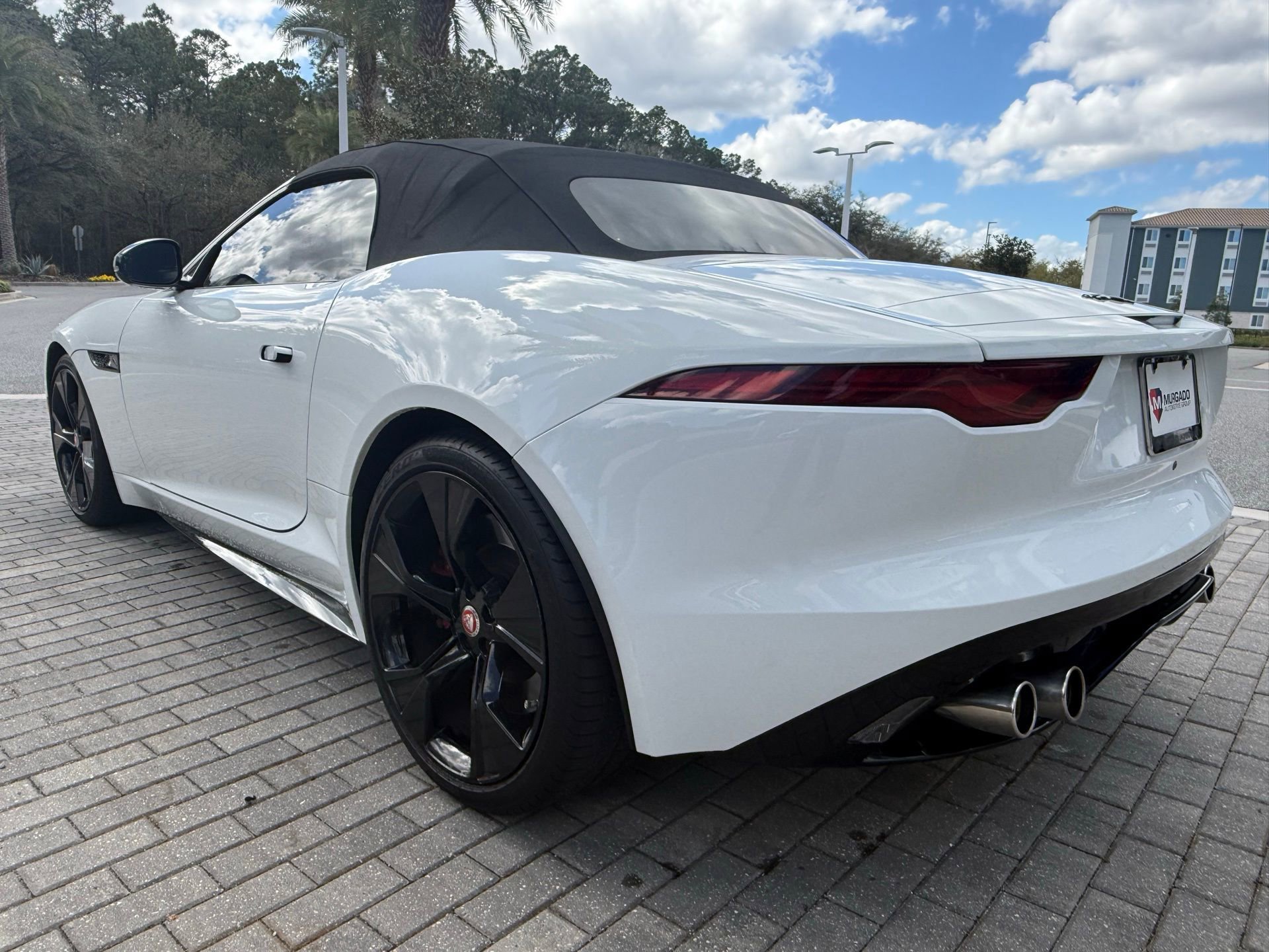 Used 2023 Jaguar F-TYPE R-Dynamic image 10