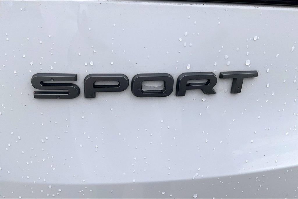 Used 2024 Land Rover Range Rover Sport SE image 32