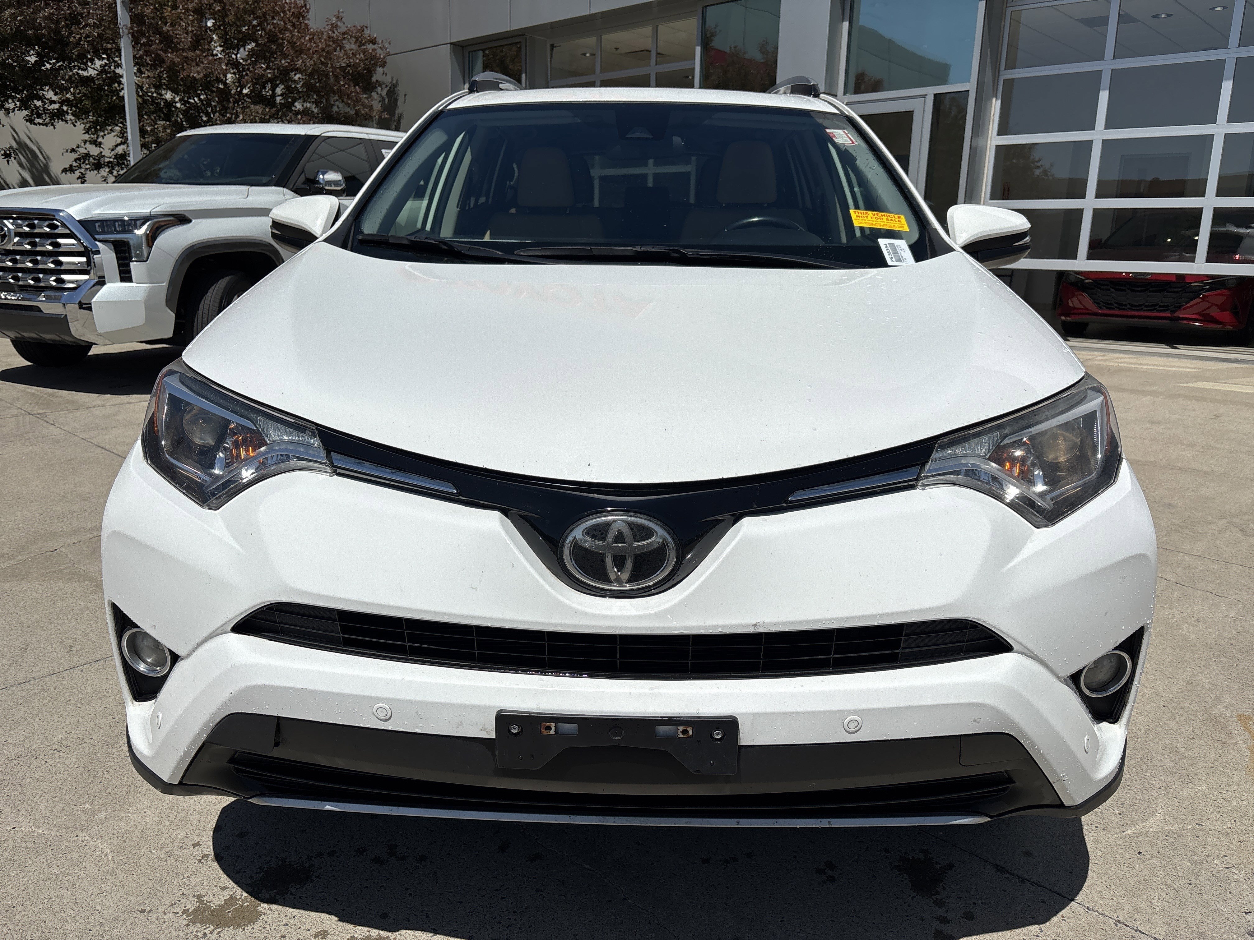 Used 2017 Toyota RAV4 XLE AWD/4WD image 5