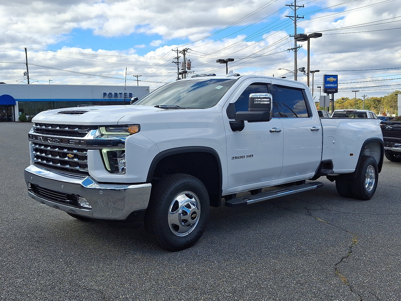 Certified 2023 Chevrolet Silverado 3500 LTZ w/ LTZ Plus Package image 3
