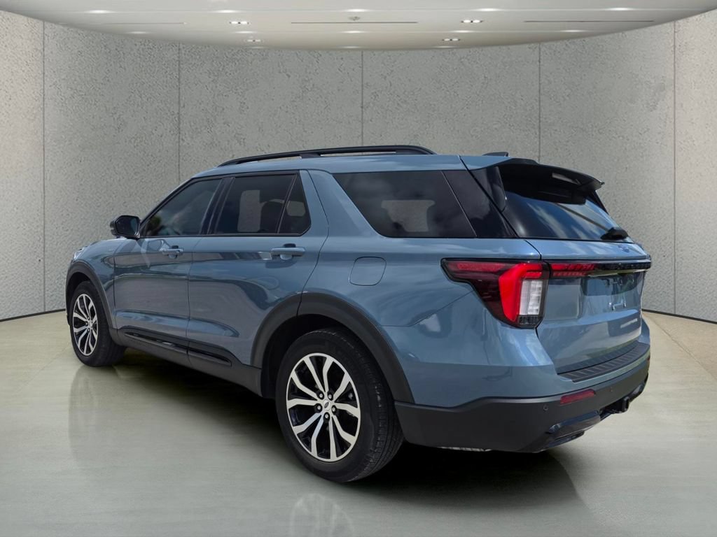 Used 2025 Ford Explorer ST-Line RWD image 7