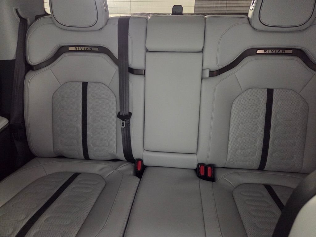 Used 2025 Rivian R1T Adventure AWD/4WD image 21