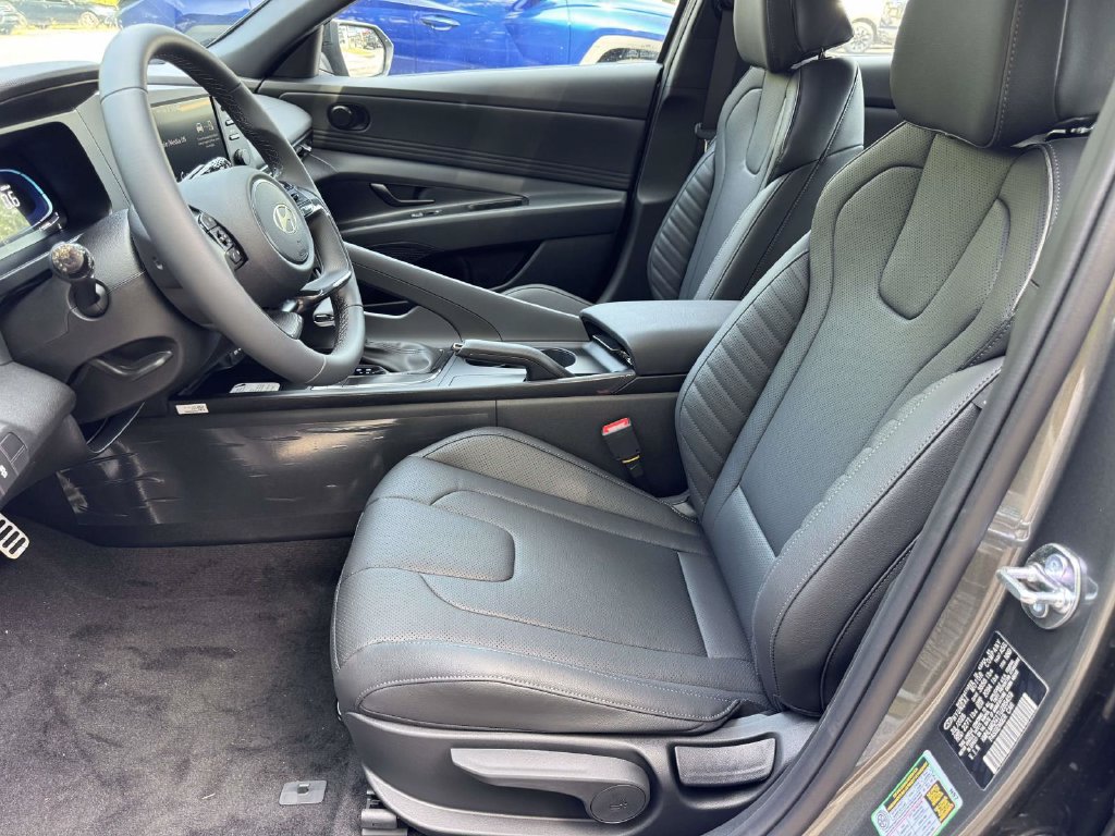 New 2026 Hyundai Elantra SEL Sport FWD image 13