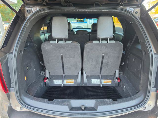 Used 2015 Ford Explorer XLT w/ Equipment Group 202A AWD/4WD image 15