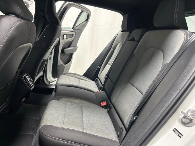 Certified 2025 Volvo XC40 B5 Core image 12