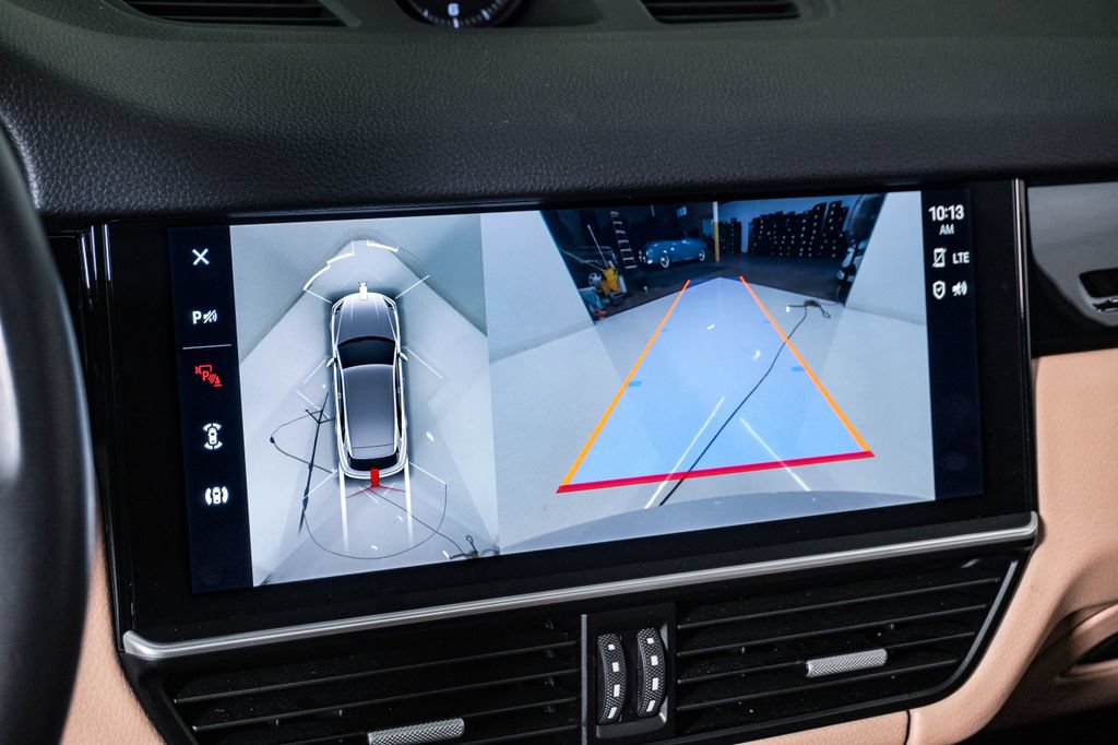 Certified 2023 Porsche Cayenne AWD/4WD image 23