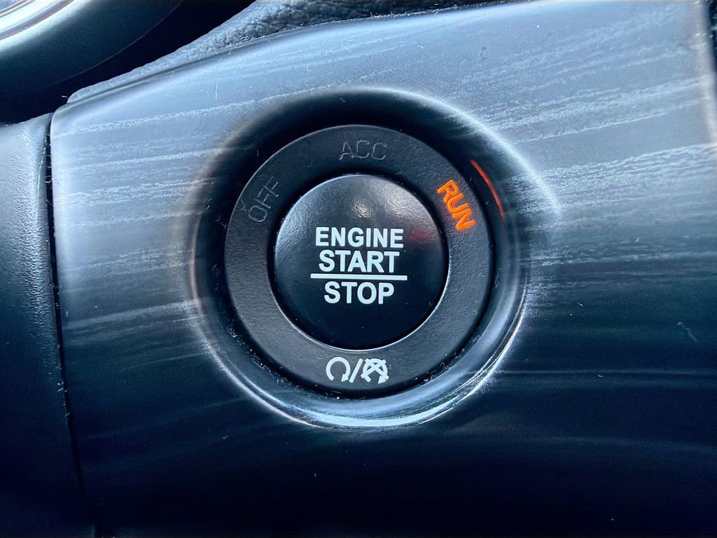 Used 2019 Jeep Grand Cherokee Altitude image 37